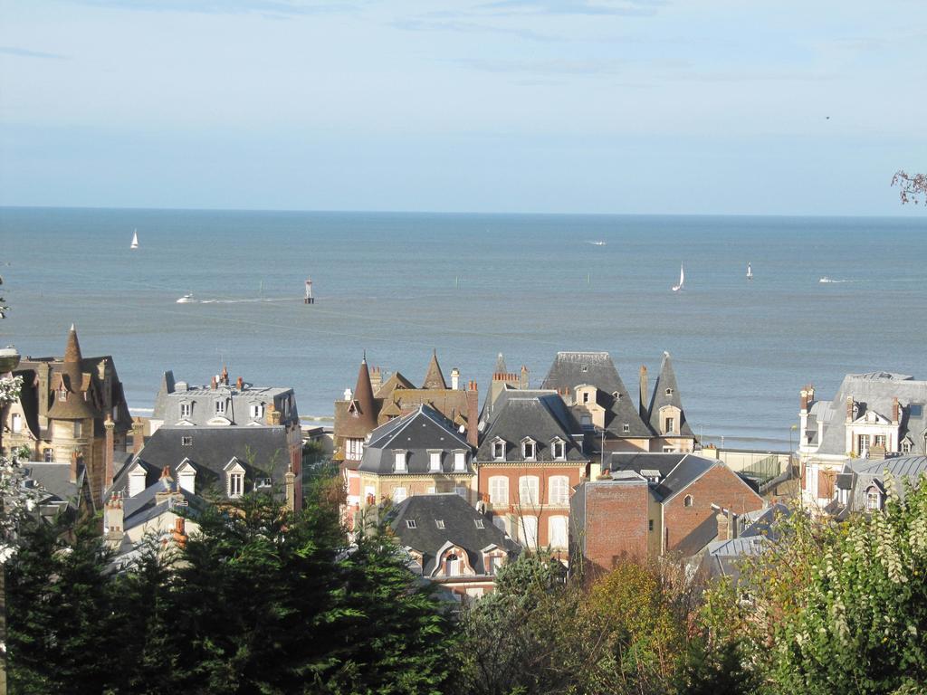 Apartamento La Regina Trouville-sur-Mer Habitación foto